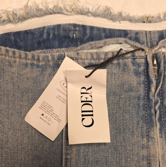 Cider Strapless Denim Dress - Picture 11 of 16
